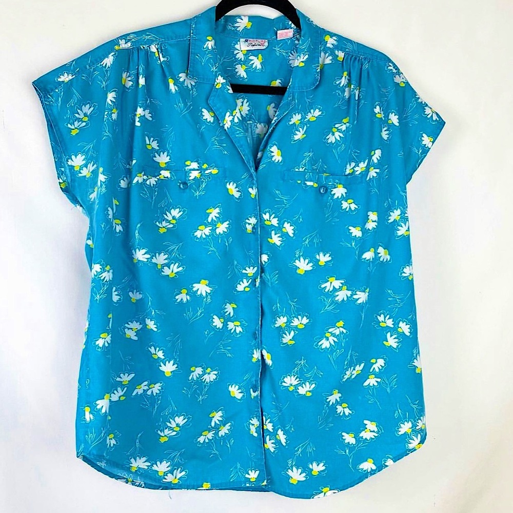 Vintage Daisy Button Down Blouse